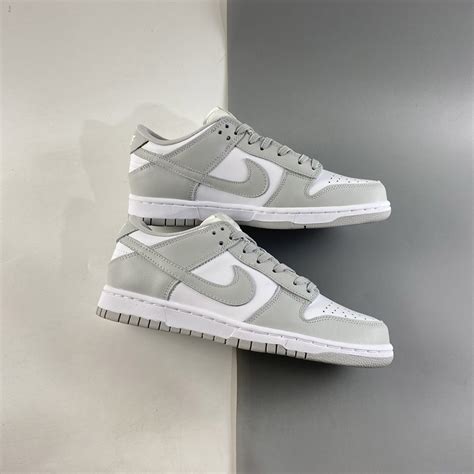 nike white grey dunks